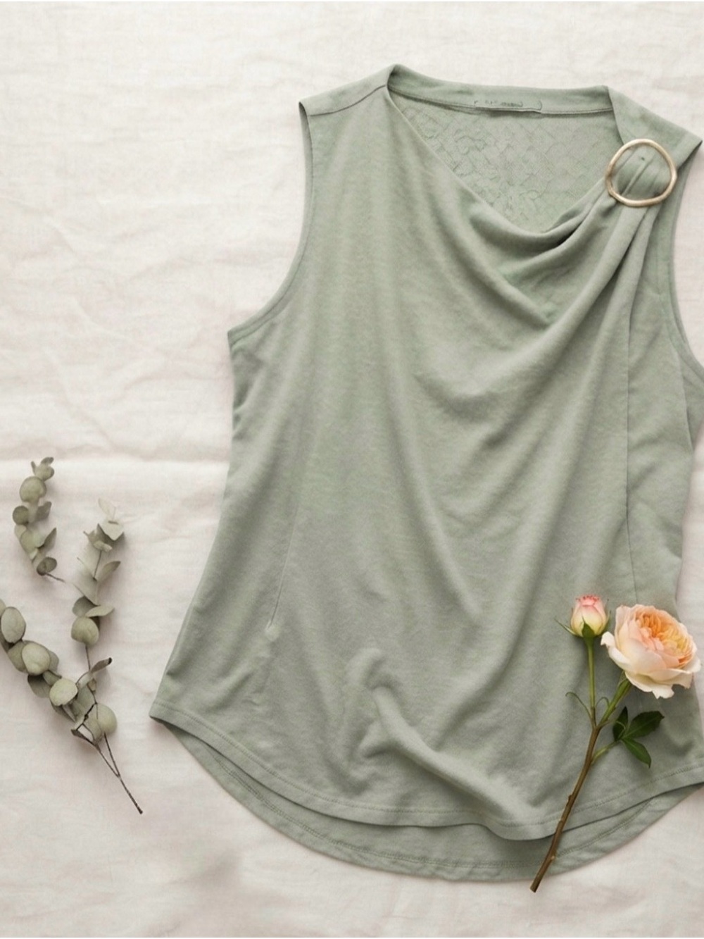Simply Vera Vera Wang Sleeveless Drape Top in Sage Green with Ring Detail